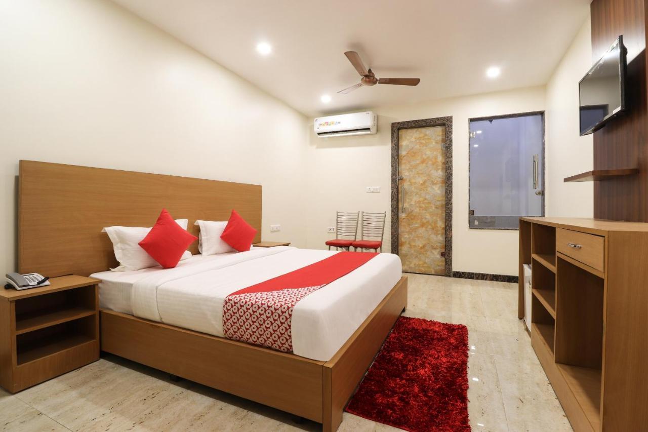 Oyo 61050 S S K Continental Hotel Juhi Bari Exterior photo